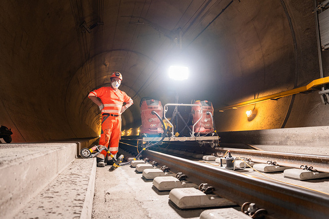 Arbeiten am neuen Spurwechseltor im Mai dieses Jahres. | © SBB