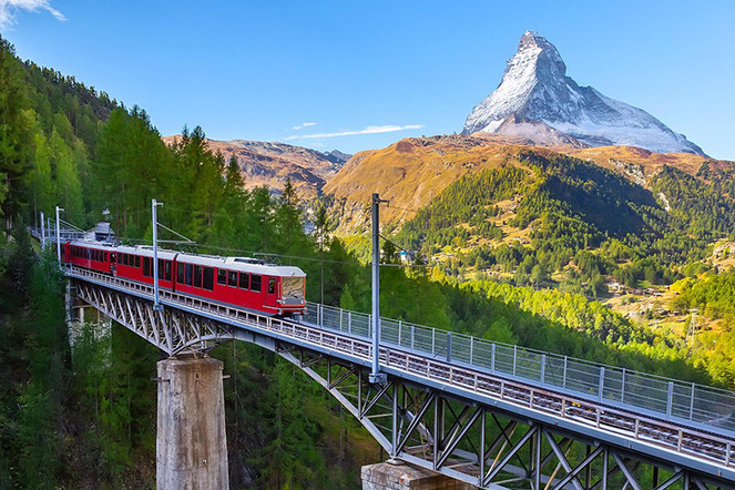 Matterhorn-Gotthard-Bahn zwischen Brig und Zermatt: Hier soll die KI-gestützte Inspektionsmethode getestet werden. | © Istockphoto