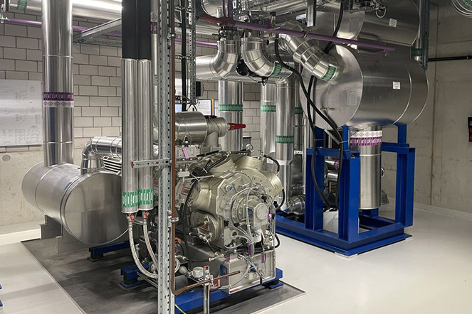 Beispiel einer industriellen Wärmepumpe in der Energiezentrale eines Schweizer Unternehmens. | © C. Arpagaus / OST