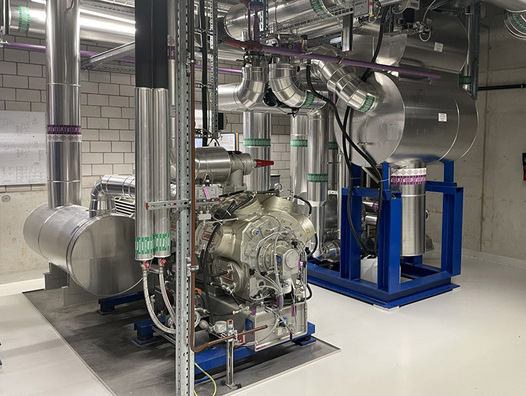 Beispiel einer industriellen Wärmepumpe in der Energiezentrale eines Schweizer Unternehmens. | © C. Arpagaus / OST