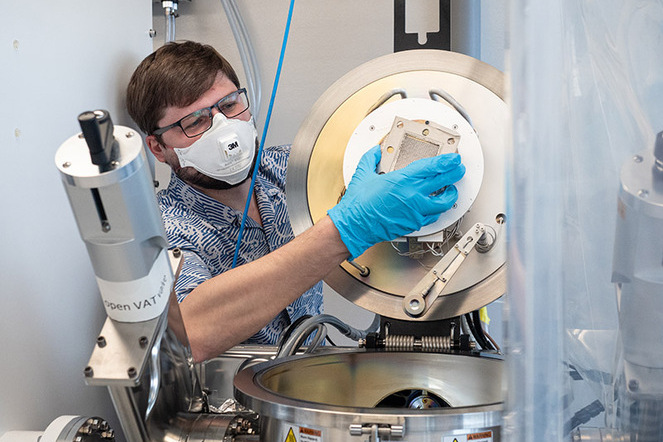 Empa-Forscher Konstantin Egorov will die Herstellung von grünem Wasserstoff wirtschaftlicher machen. | © Empa