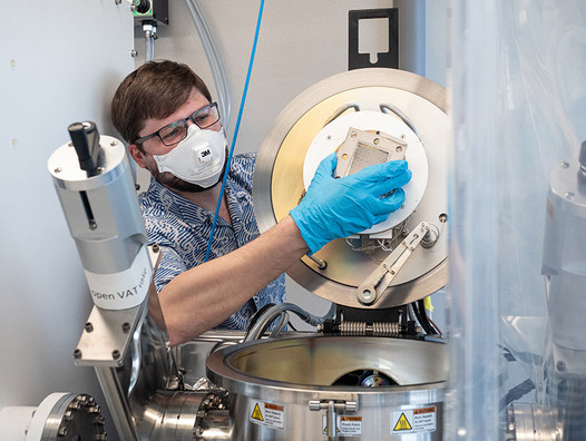 Empa-Forscher Konstantin Egorov will die Herstellung von grünem Wasserstoff wirtschaftlicher machen. | © Empa
