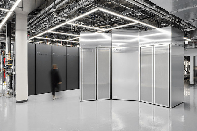IBM Quantum System Two im IBM Quantum Datacenter in Poughkeepsie, New York. | © IBM