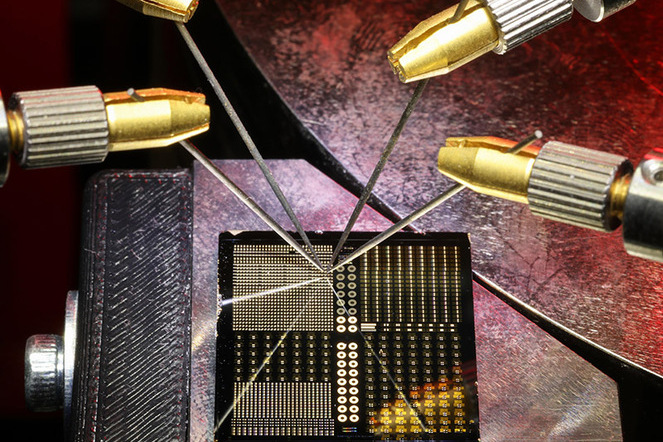 Die vom Powerlab entwickelte Intrinsic Polarization Superjunction (iPSJ). | © A. Herzog/EPFL